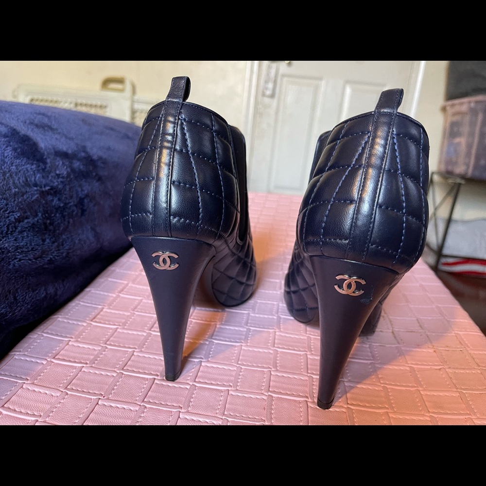 AUTHENTIC CC booties
